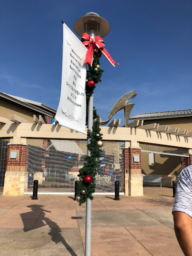 Sportswear Store «Columbia Sportswear Outlet Store at Houston Premium Outlets», reviews and photos, 29300 Hempstead Rd, Cypress, TX 77433, USA