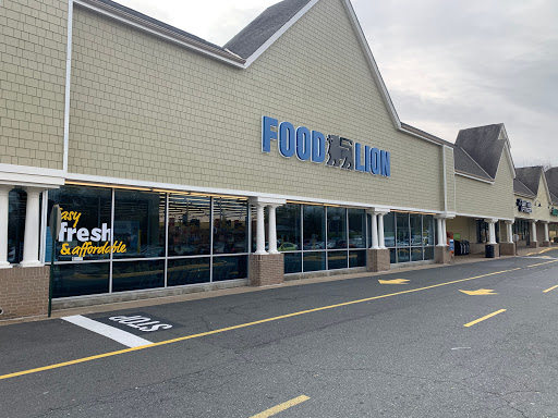 Food Lion, 5227 Waterway Dr, Dumfries, VA 22025, USA, 