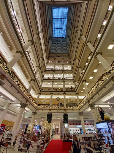 Shopping Mall «Block 37», reviews and photos, 108 N State St, Chicago, IL 60602, USA