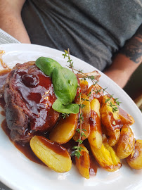 Confit de canard du Restaurant français La Flottille à Versailles - n°5