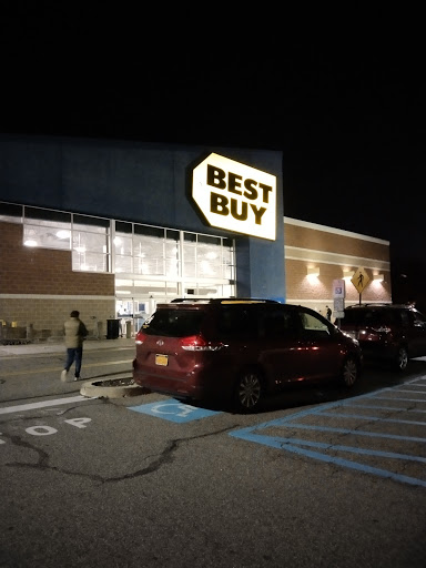 Electronics Store «Best Buy», reviews and photos, 675 US-1, Iselin, NJ 08830, USA