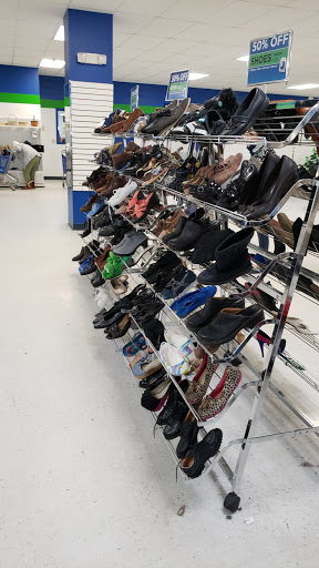 Thrift Store «Goodwill Industries of Kansas», reviews and photos, 5525 W Central Ave, Wichita, KS 67212, USA