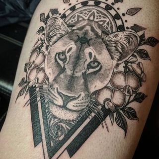 Body Piercing Shop «Utopia Tattoo & Body Piercing», reviews and photos, 885 Lincoln Way, Auburn, CA 95603, USA