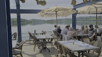 Atmosphère du Restaurant Les Belles Rives à Aiguebelette-le-Lac - n°15