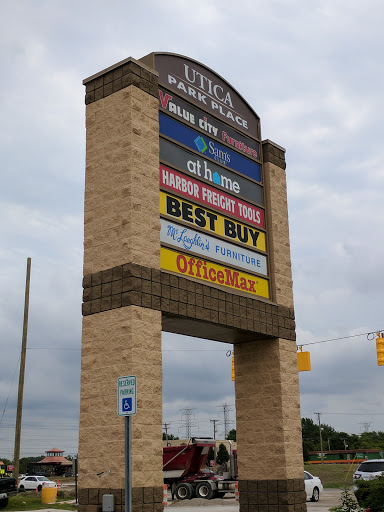 Hardware Store «Harbor Freight Tools», reviews and photos, 45150 Utica Park Blvd, Utica, MI 48315, USA