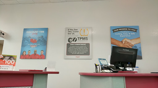 Tire Shop «Discount Tire Store - Irving, TX», reviews and photos, 3516 W Airport Fwy, Irving, TX 75062, USA