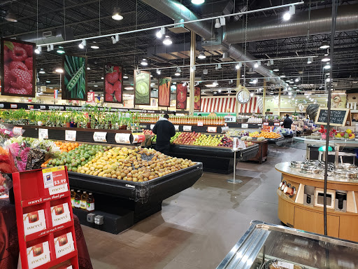 Grocery Store «Shop & Save Market», reviews and photos, 518 Metropolitan Way, Des Plaines, IL 60016, USA