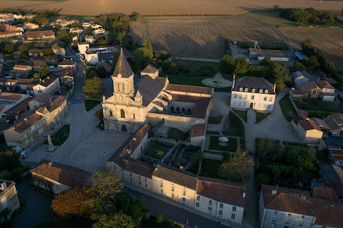 Abbaye de Nieul sur l'Autise à Rives-d'Autise