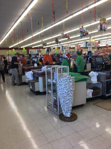 Supermarket «Marsh Supermarket», reviews and photos, 899 E Jefferson St, Tipton, IN 46072, USA
