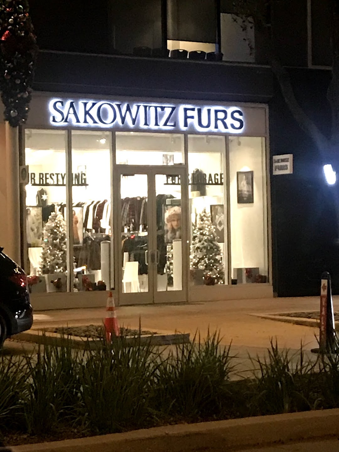 Sakowitz Furs