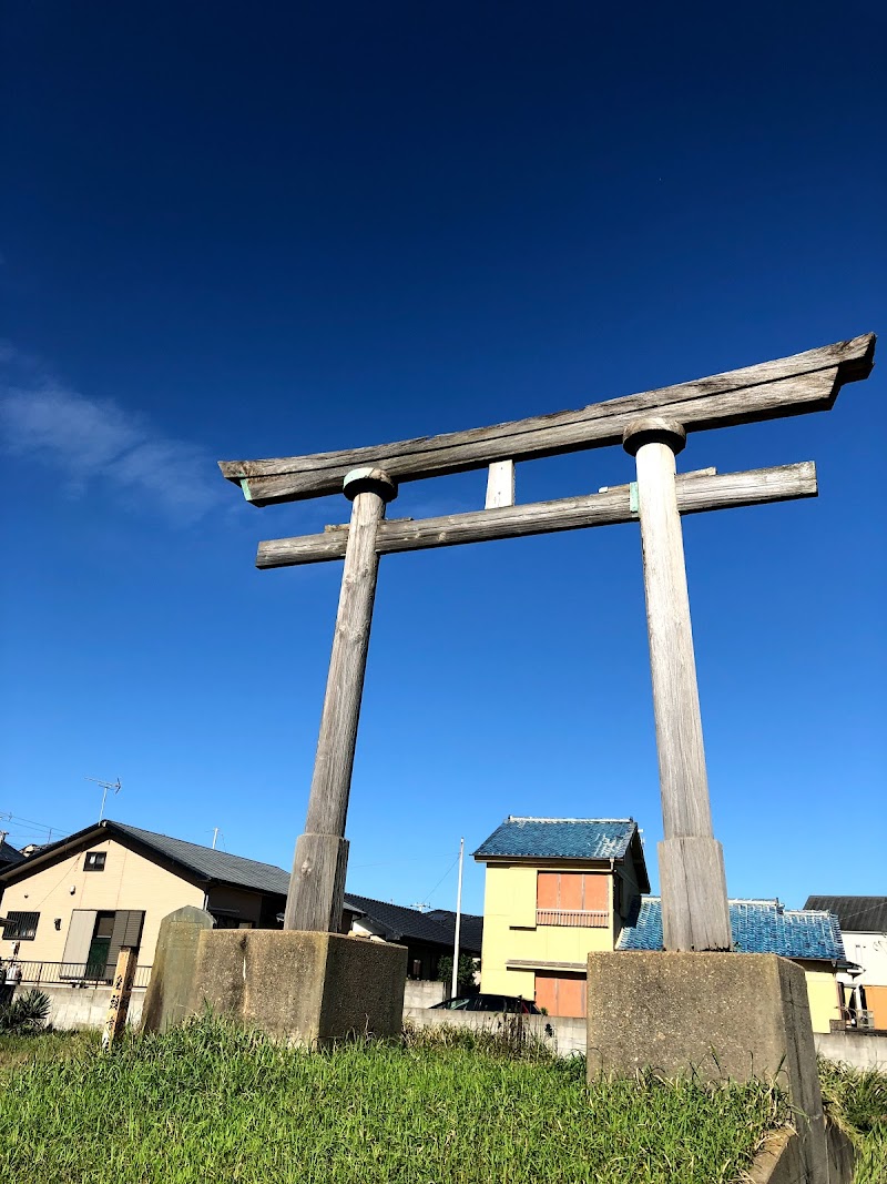 龍王崎鳥居