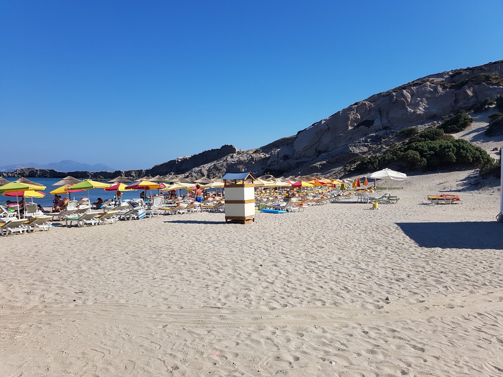 Fotografie cu Plaja Paradisului și peisajul său frumos