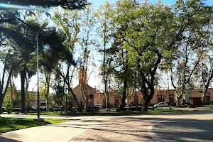 Plaza José Néstor Lencinas image