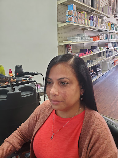 Beauty Supply Store «Passion Beauty Supply and Salon», reviews and photos, 1257 River St, Hyde Park, MA 02136, USA