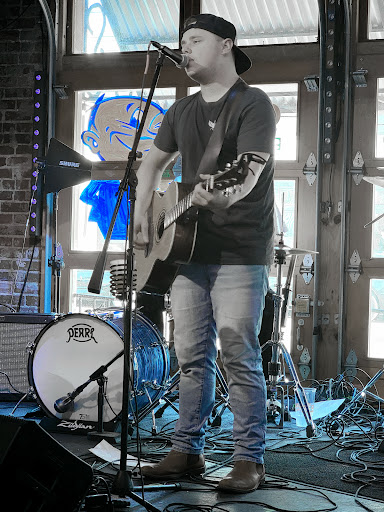 Live Music Bar «Tin Roof», reviews and photos, 3921 Shelbyville Rd, Louisville, KY 40207, USA