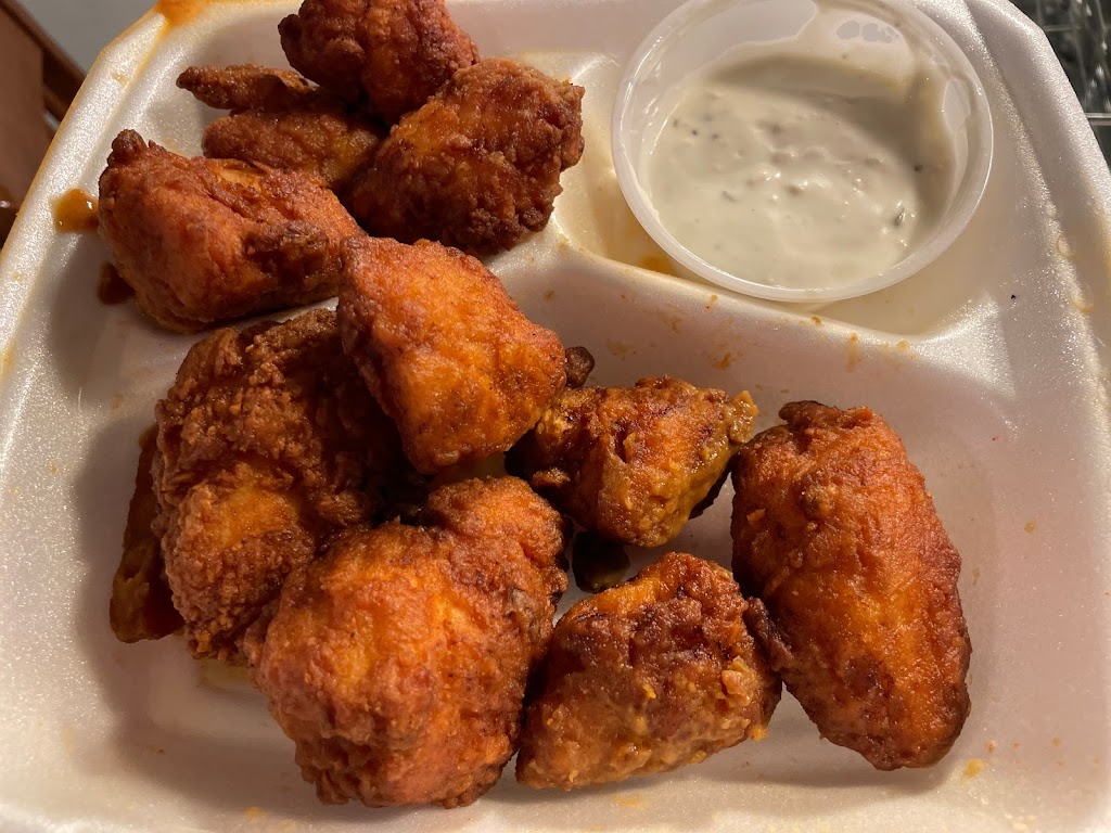 Mr.Wings Pizza & Grill 19148