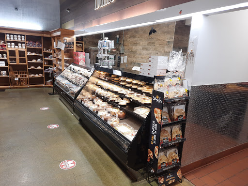 Supermarket «Super Foodtown Supermarket», reviews and photos, 600 W 160th St, New York, NY 10032, USA