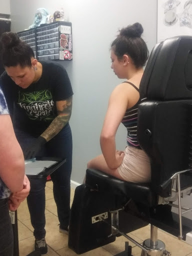 Tattoo Shop «Konkrete Jungle Kustom Tattoo», reviews and photos, 6590 Old Waterloo Rd, Elkridge, MD 21075, USA