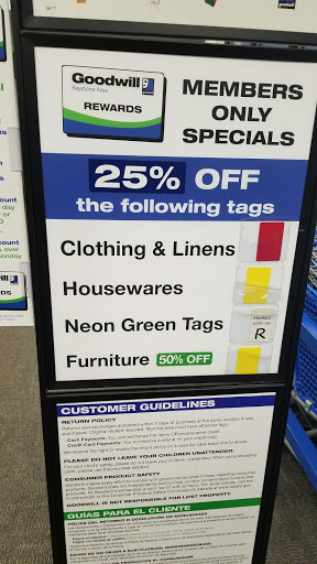 Thrift Store «Goodwill Store & Donation Center», reviews and photos, 1200 Market St, Lemoyne, PA 17043, USA