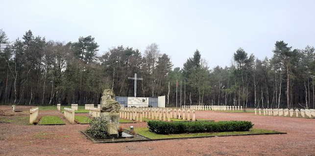 Reacties en beoordelingen van Poolse Militaire Begraafplaats Lommel