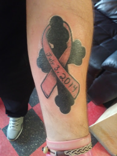 Tattoo Shop «Hall of Tattoos», reviews and photos, 328 E Main St, Norman, OK 73069, USA