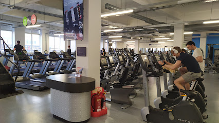 The Gym Group Southampton Central - First Floor Hampshire House, 176-178 High St, Southampton SO14 2BY, United Kingdom