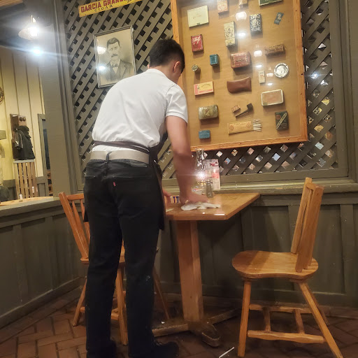 American Restaurant «Cracker Barrel Old Country Store», reviews and photos, 350 S Mt Juliet Rd, Mt Juliet, TN 37122, USA