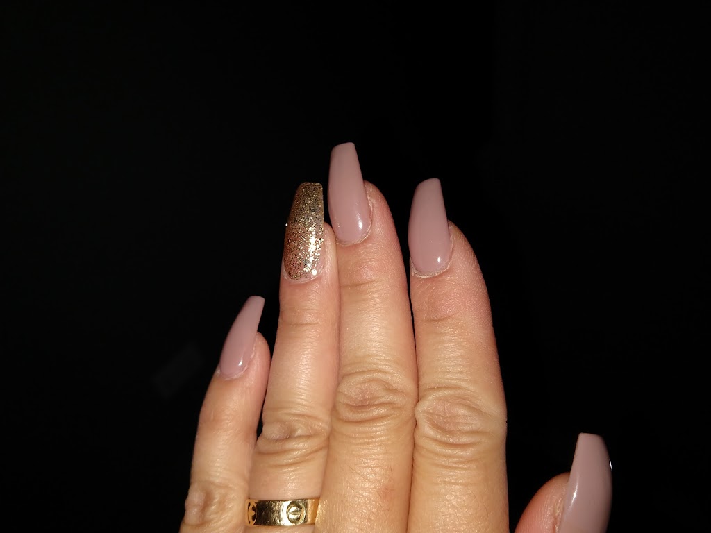 Duke's Nails & Spa 90041