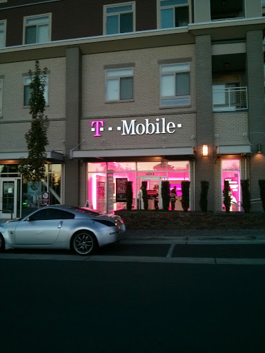 Cell Phone Store «T-Mobile», reviews and photos, 3555 Bridgeport Way W, University Place, WA 98466, USA