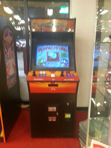 Music Store «Newbury Comics», reviews and photos, 859 Boston Providence Hwy, Norwood, MA 02062, USA