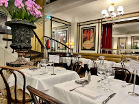 Atmosphère du Restaurant français Le Café du Commerce à Paris - n°8