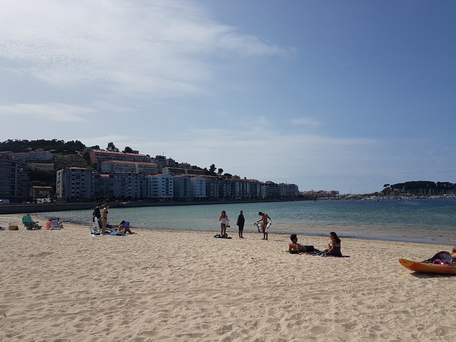 Valokuva Praia de Santa Martaista. puhtaustasolla keskipitkä