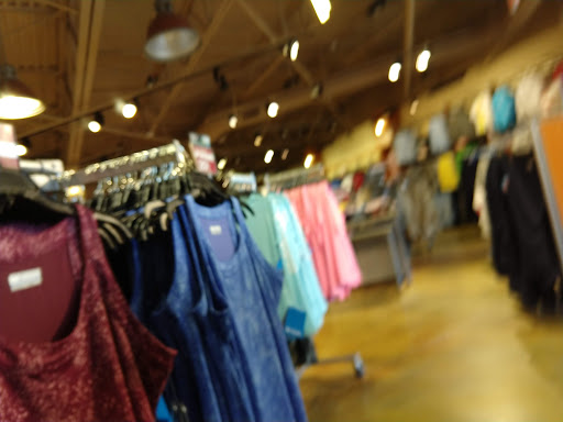 Sportswear Store «Columbia Sportswear Outlet Store - Prime Outlets in Ellenton», reviews and photos, 5661 Factory Shops Blvd #470, Ellenton, FL 34222, USA