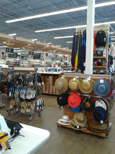 Marine Supply Store «West Marine», reviews and photos, 975 Savannah Hwy #133, Charleston, SC 29407, USA