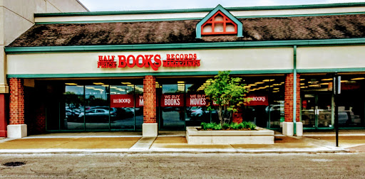 Book Store «Half Price Books», reviews and photos, 5605 Touhy Ave, Niles, IL 60714, USA
