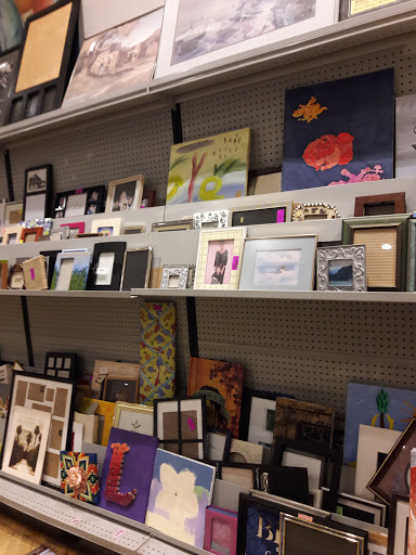 Thrift Store «Goodwill Denver - Broadway», reviews and photos, 21 S Broadway, Denver, CO 80209, USA