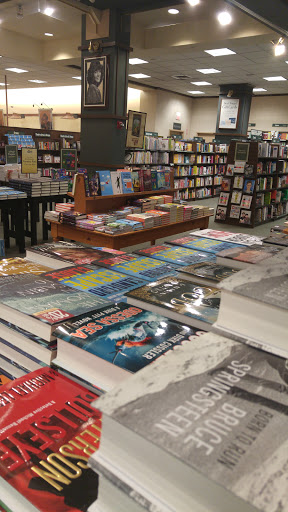 Book Store «Barnes & Noble», reviews and photos, 7881 Edinger Ave, Huntington Beach, CA 92647, USA