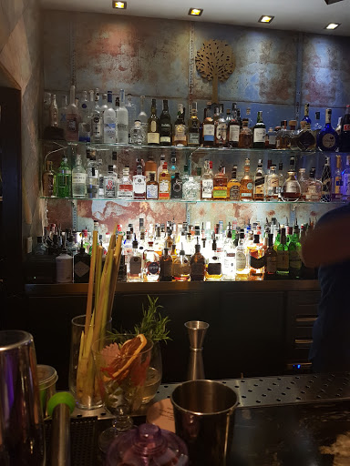 La Villana Gin & Cocktail Room