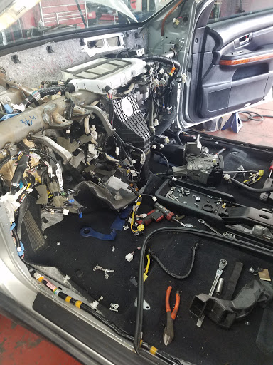 Auto Repair Shop «Memorial Drive Tire & Auto», reviews and photos, 14715 Memorial Dr, Houston, TX 77079, USA