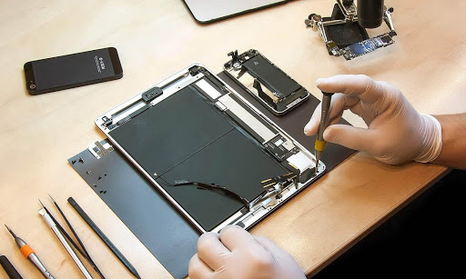 Electronics Repair Shop «CPR Cell Phone Repair Largo», reviews and photos, 10500 Ulmerton Rd Suite 206, Largo, FL 33771, USA