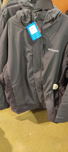 Sportswear Store «Columbia Sportswear Outlet Store at Cabazon Outlets», reviews and photos, 48750 Seminole Dr, Cabazon, CA 92230, USA