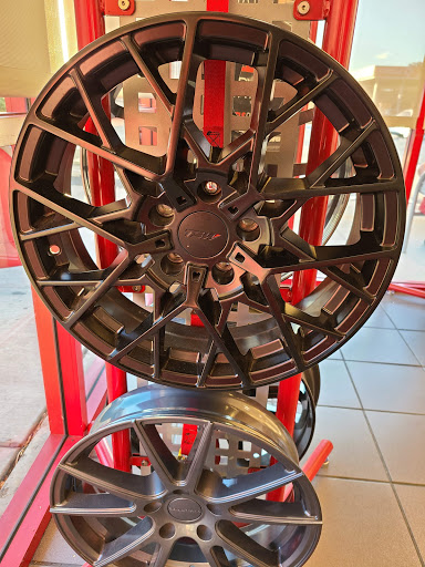 Tire Shop «Discount Tire Store - Northglenn, CO», reviews and photos, 355 E 120th Ave, Northglenn, CO 80233, USA