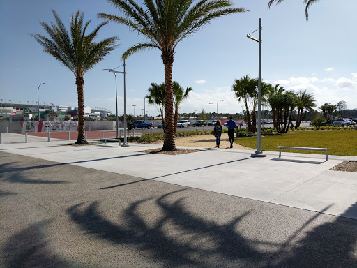 Movie Theater «Cobb Daytona Luxury Theatres», reviews and photos, 1850 Legend lane E100, Daytona Beach, FL 32114, USA