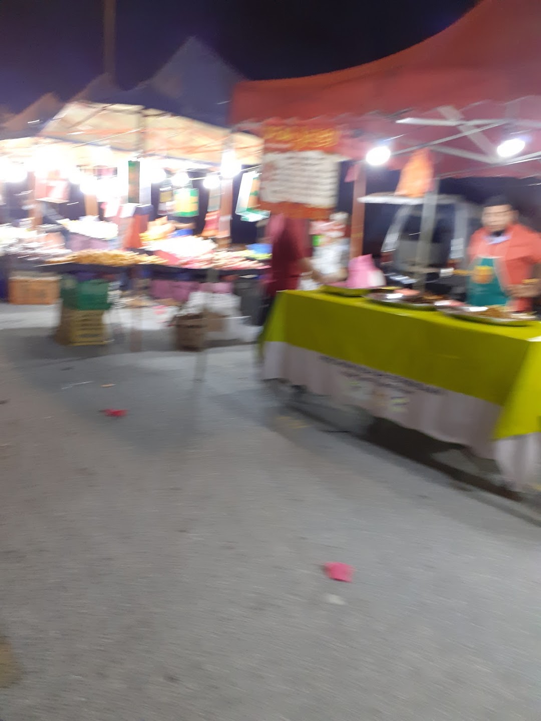 Pasar Malam (Rabu & Sabtu) Puncak Alam