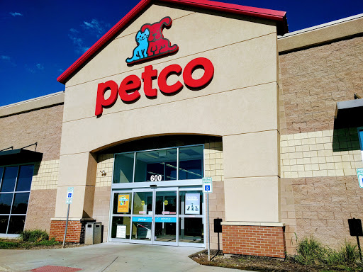 Pet Supply Store «Petco Animal Supplies», reviews and photos, 600 NE Vivion Rd, Kansas City, MO 64118, USA
