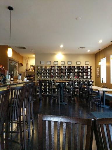 Wine Bar «The Harvest Wine Bar», reviews and photos, 14559 Westlake Dr, Lake Oswego, OR 97035, USA
