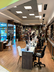 Anvy Nails & Hair Salon