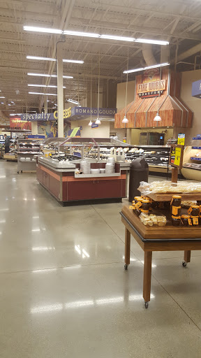 Grocery Store «Hannaford Supermarket», reviews and photos, 7 Hannaford Dr, Westbrook, ME 04092, USA