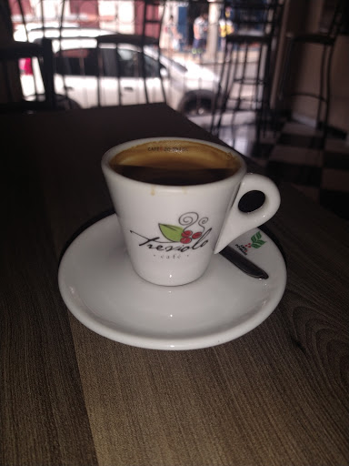 Sobrado Música e Café em Batatais