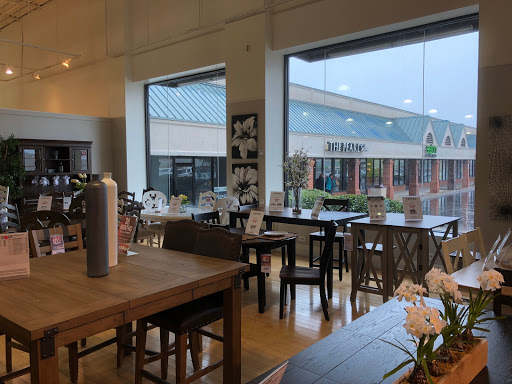 Furniture Store «American Signature Furniture», reviews and photos, 2130 Gallatin Pike N, Madison, TN 37115, USA